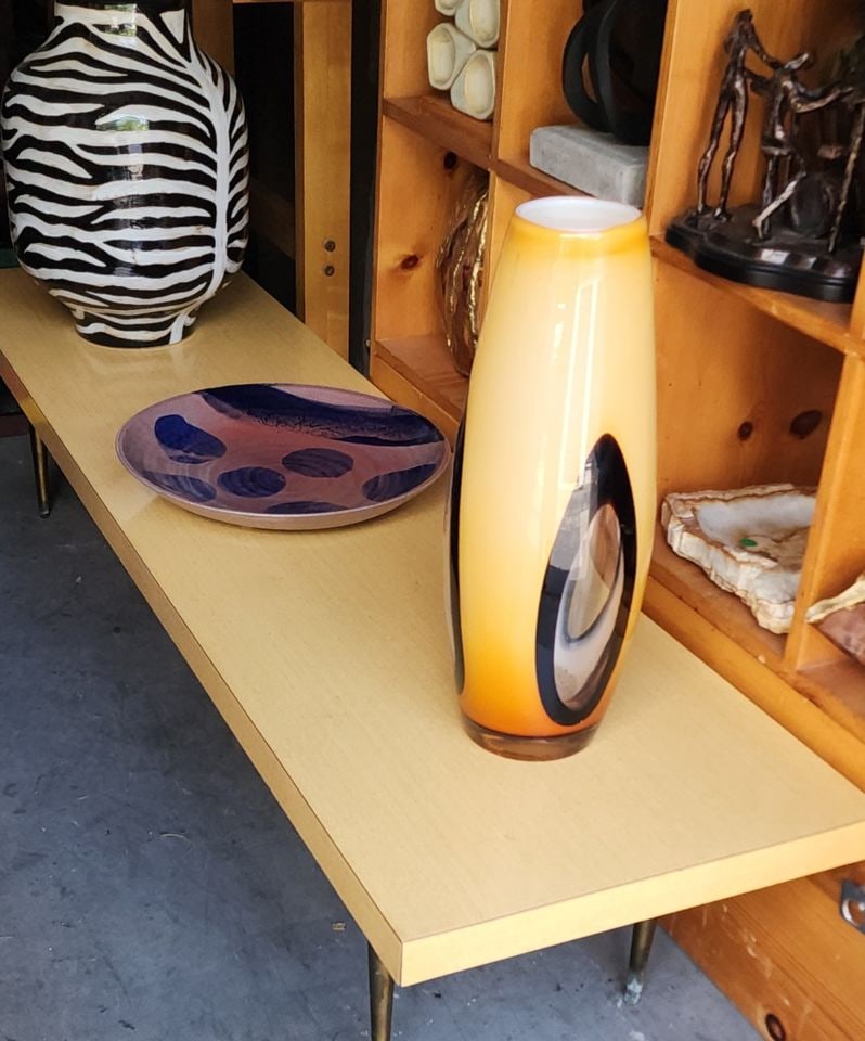 Classic Mid-Century Modern 6 ft Wood Coffee Table w/ Brass Legs. Circa 60s to 70s. - 2