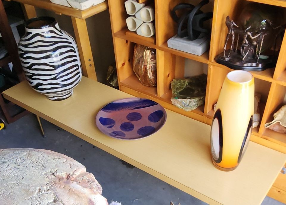 Classic Mid-Century Modern 6 ft Wood Coffee Table w/ Brass Legs. Circa 60s to 70s. - 4