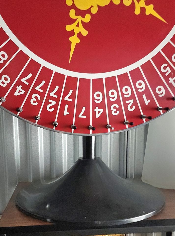 Rare collectible 40" Vintage "Wheel of Fortune" working casino or carnival wheel. - 3