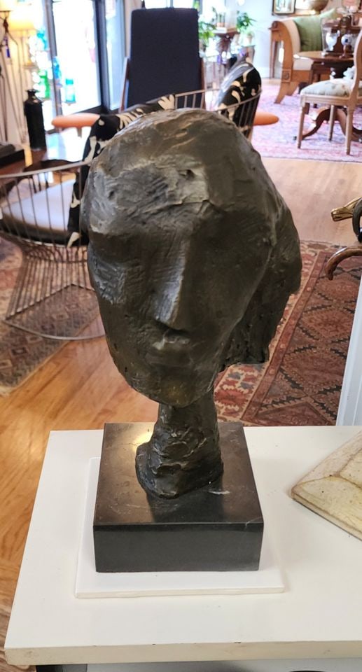 Giacometti Ltd edition vintage brutalist bronze sculpture of abstract female image. Facsimile - 4
