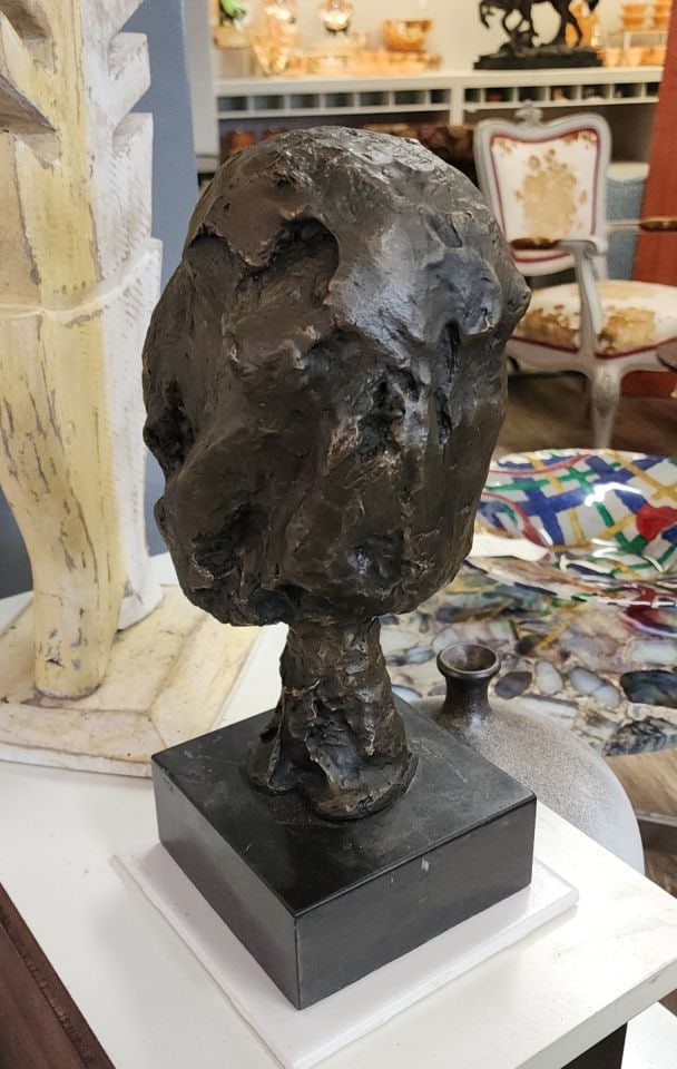 Giacometti Ltd edition vintage brutalist bronze sculpture of abstract female image. Facsimile - 5