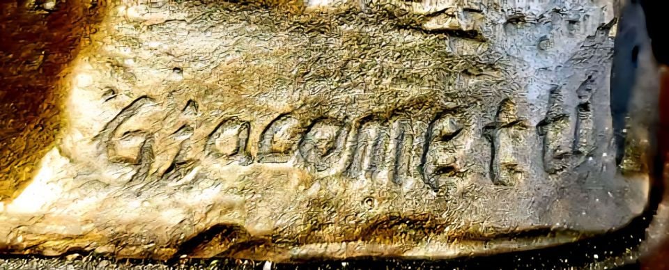 Giacometti Ltd edition vintage brutalist bronze sculpture of abstract female image. Facsimile - 6