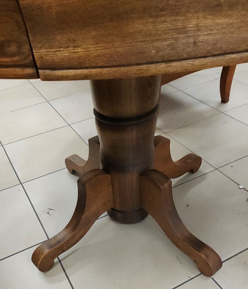 Antique Mission "Arts & Crafts" Style Tiger Oak Large Round Pedestal Dining Table - 4