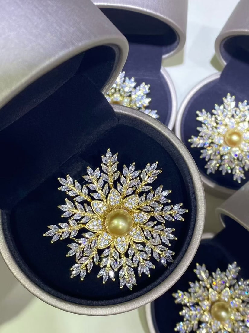 Snowflake Sea Golden Pearl Brooch - 5