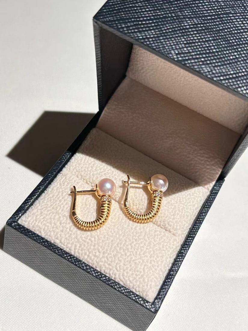 Natural Japanese seawater akoya pearl stud earrings with pure silver material - 2