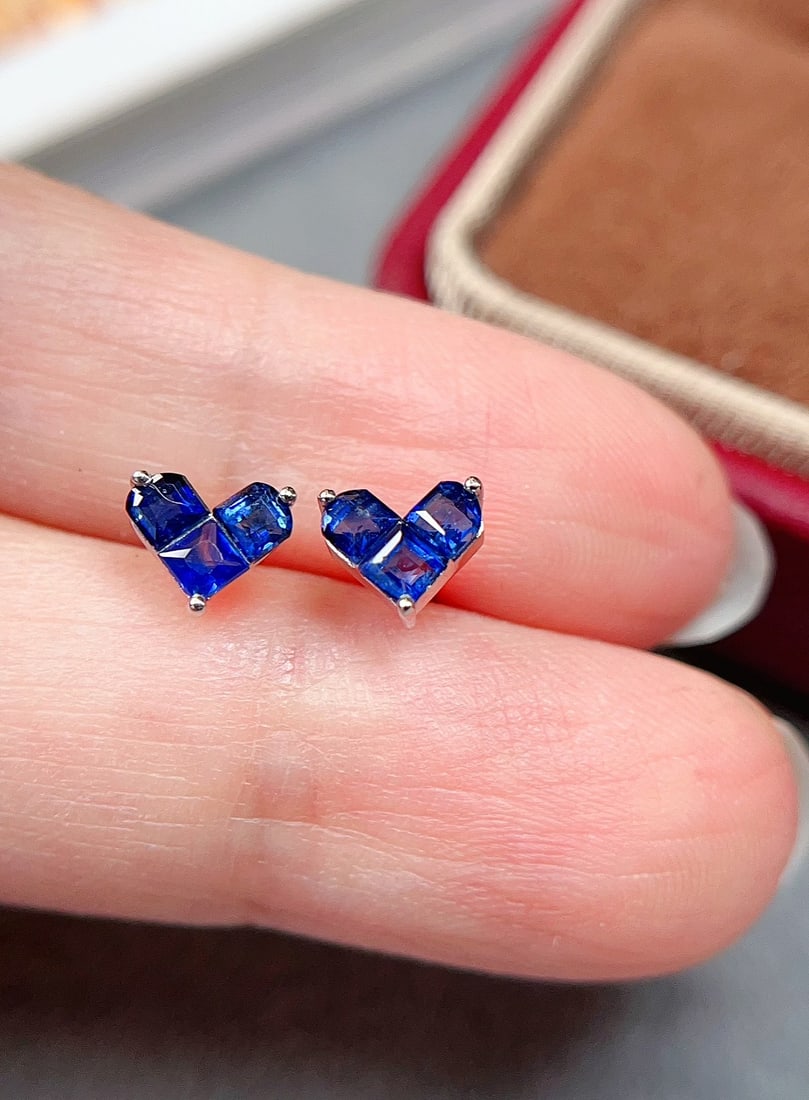 18K Gold Sapphire Earrings - 3