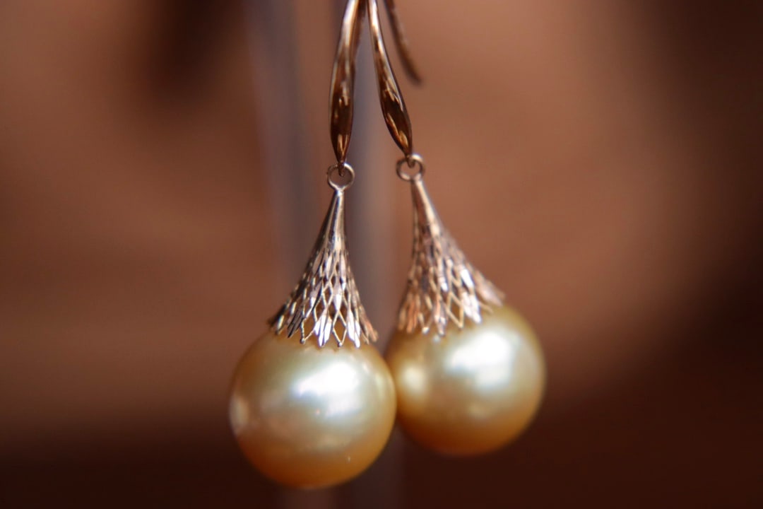 18K Gold Sea Water Pearl Earrings - 3