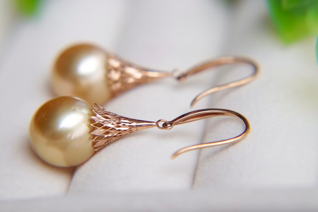 18K Gold Sea Water Pearl Earrings - 9
