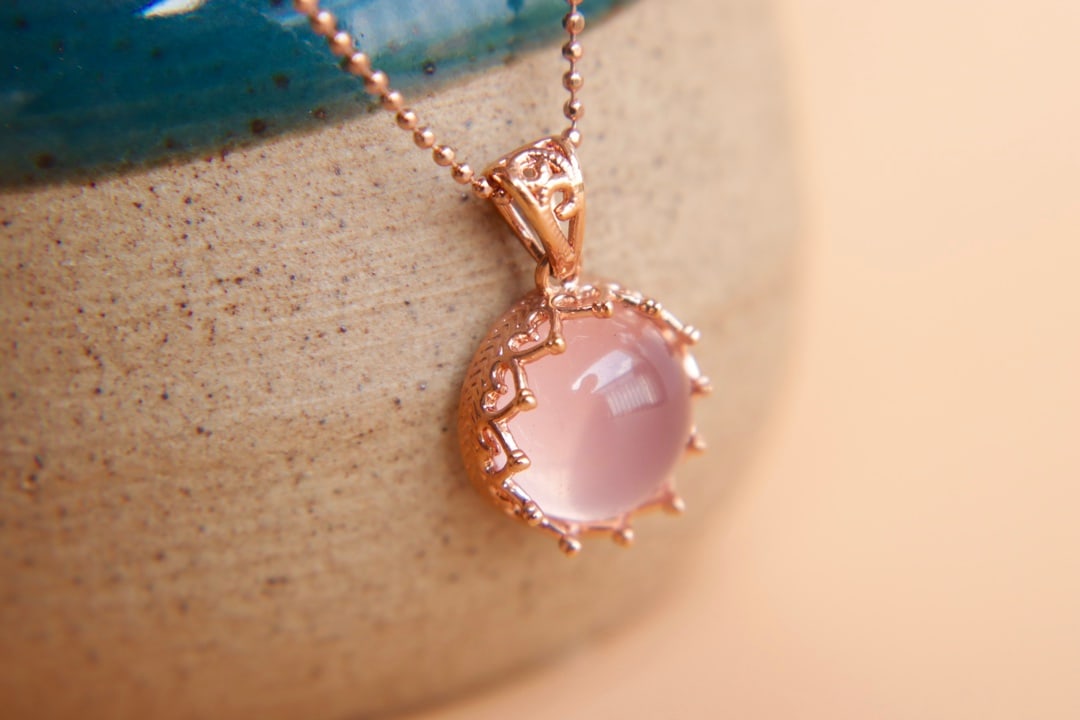 18K Gold Rose Quartz Pendant - 4