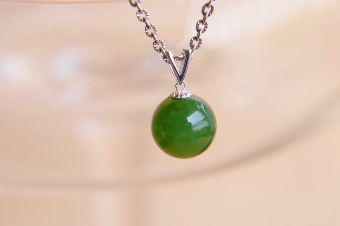 18K Gold Jade Pendant (1 of 9)