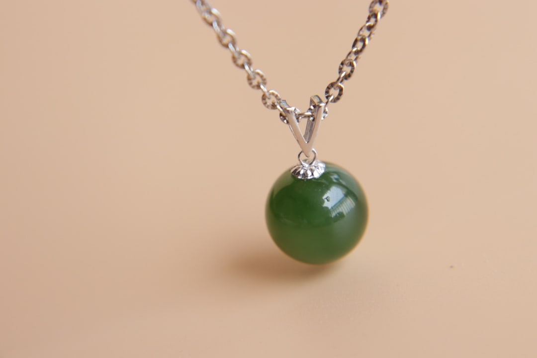 18K Gold Jade Pendant - 4