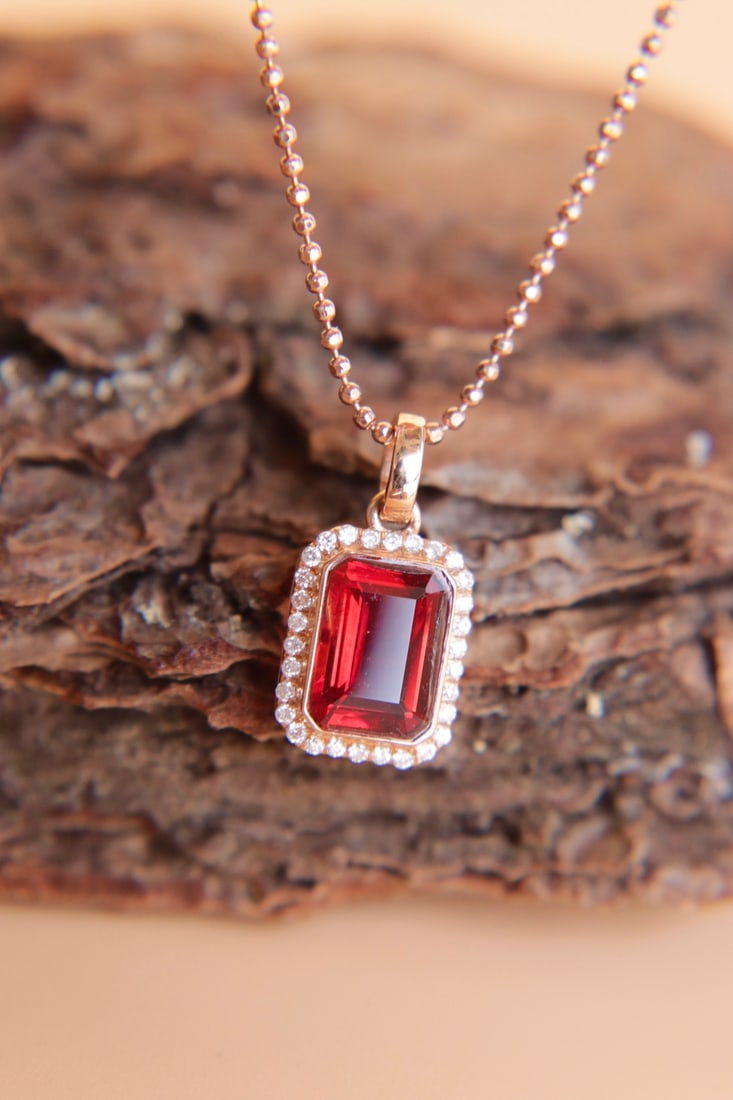 18K Gold Inlaid Ruby Color Sunstone Pendant - 7