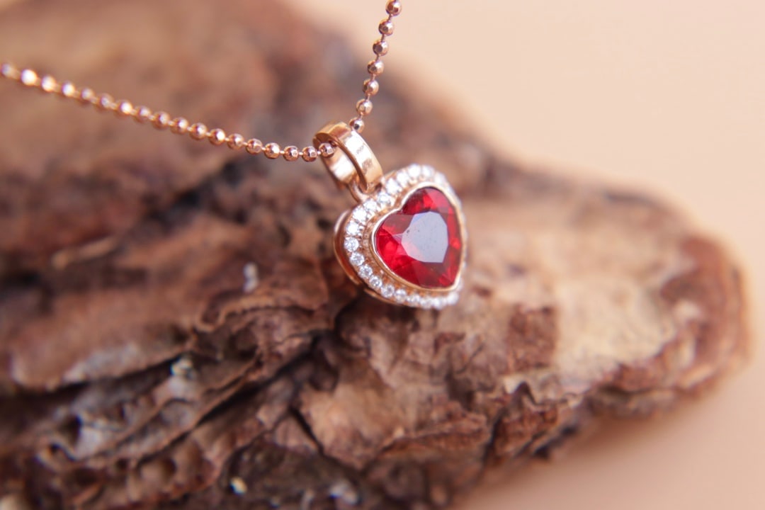 18K Gold Inlaid Ruby Color Sunstone Pendant - 5