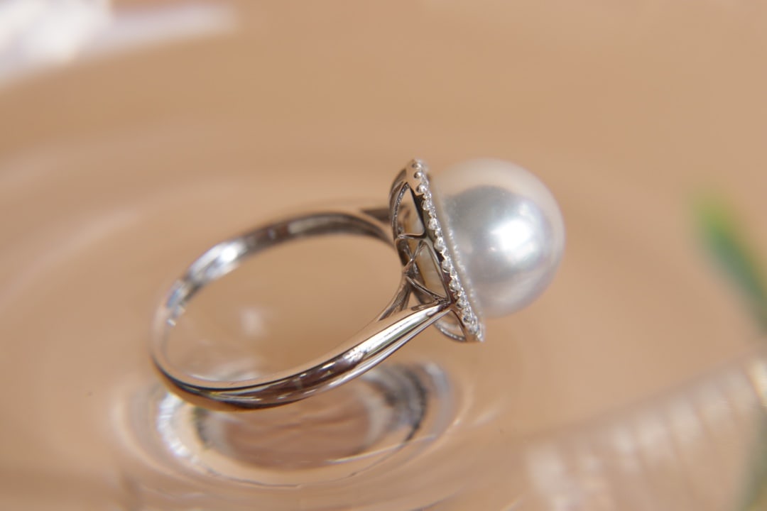 18K Gold Australian White Sea Pearl Ring - 5