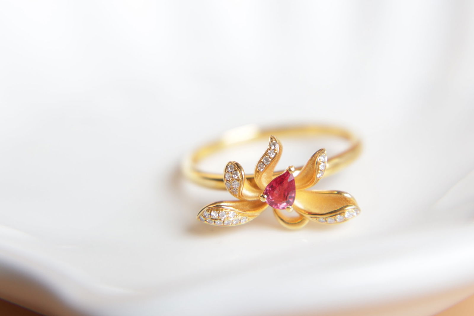 18K Gold Ring with Natural Ruby - 3