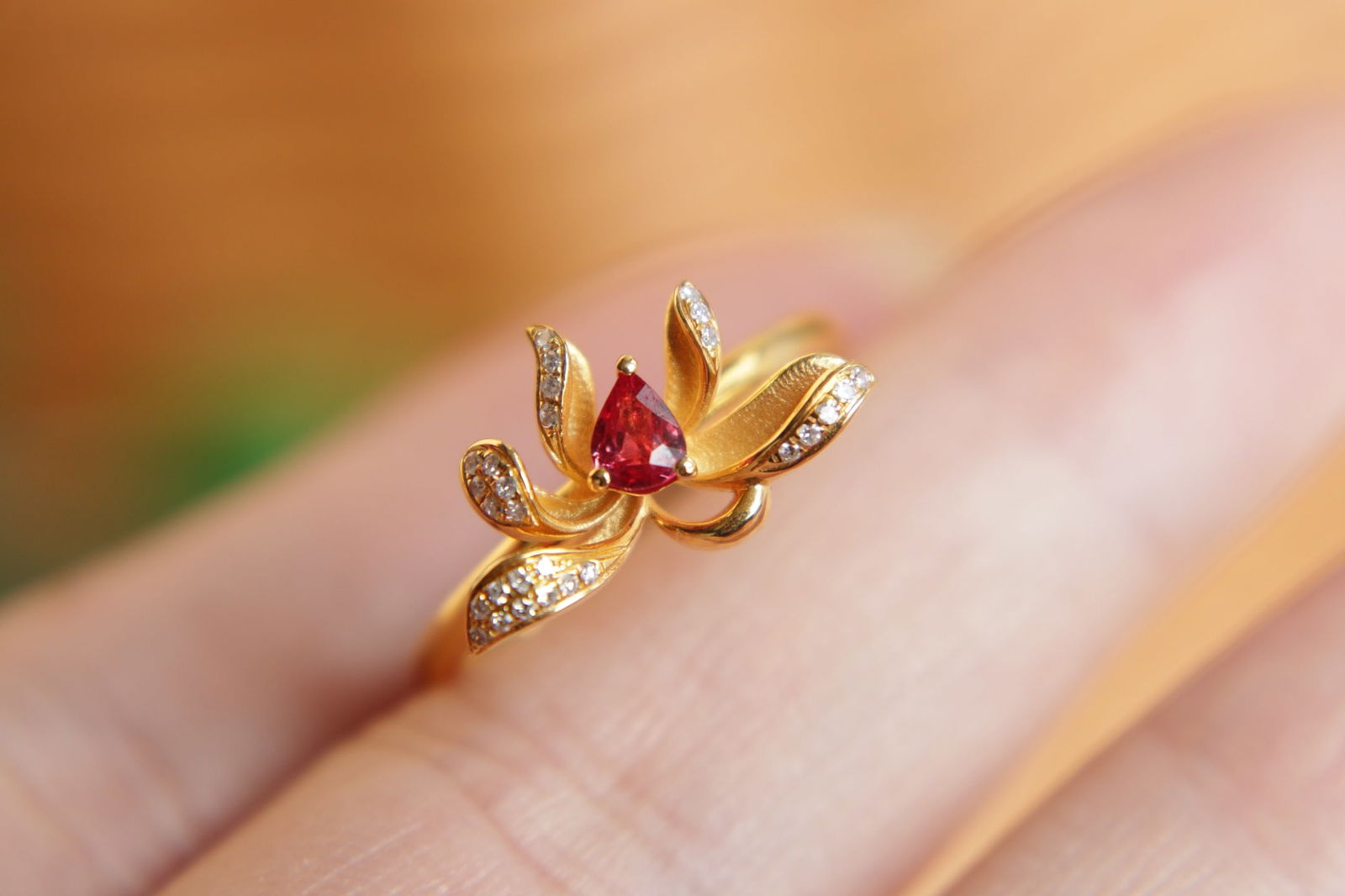 18K Gold Ring with Natural Ruby - 8