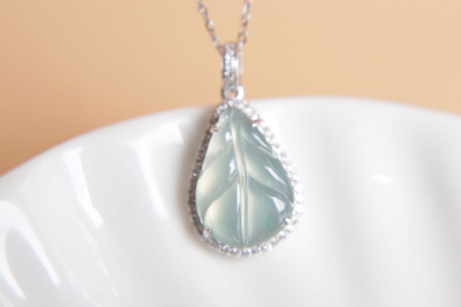 18K Gold Pendant with Natural Ice Jadeite and South African Diamonds - 2