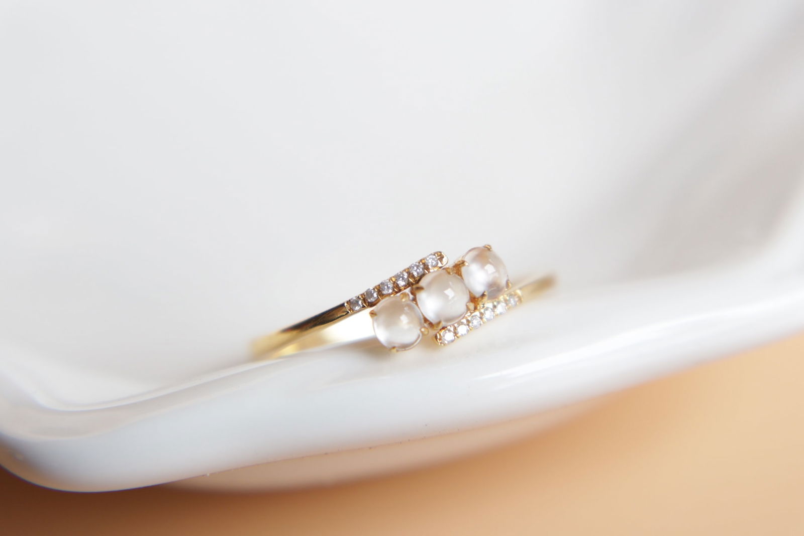 18K Gold Ring with Natural High Ice Jadeite and South African Diamonds - 7