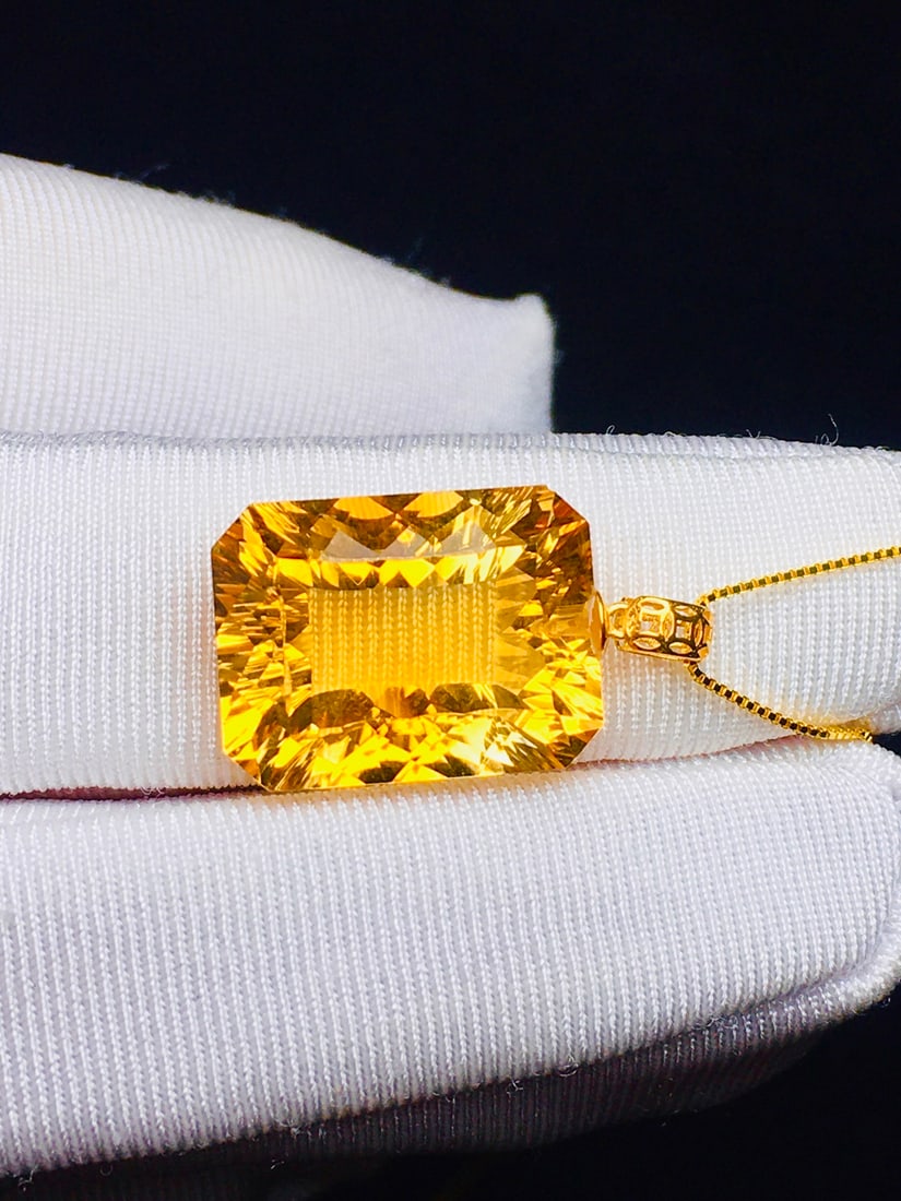 18k gold clasp inlaid with pure natural Brazilian yellow crystal, No worries plaque pendant - 5