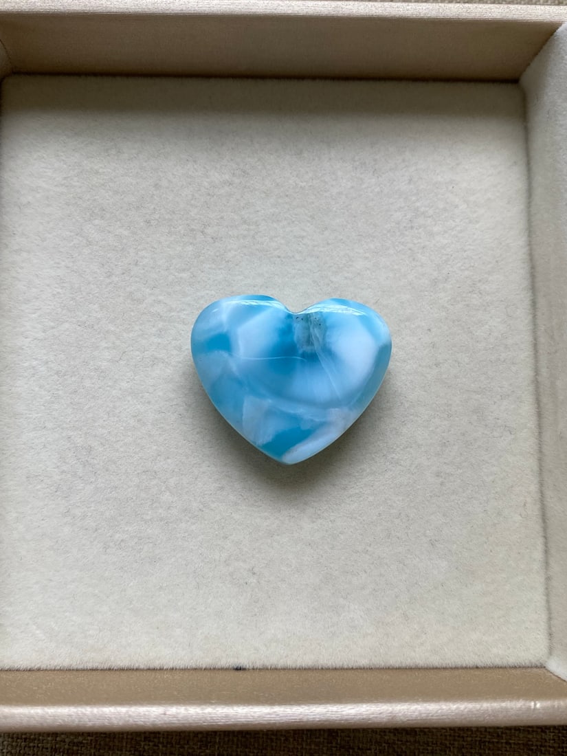 Natural Dominican Republic icy type agatized stone heart pendant - 10