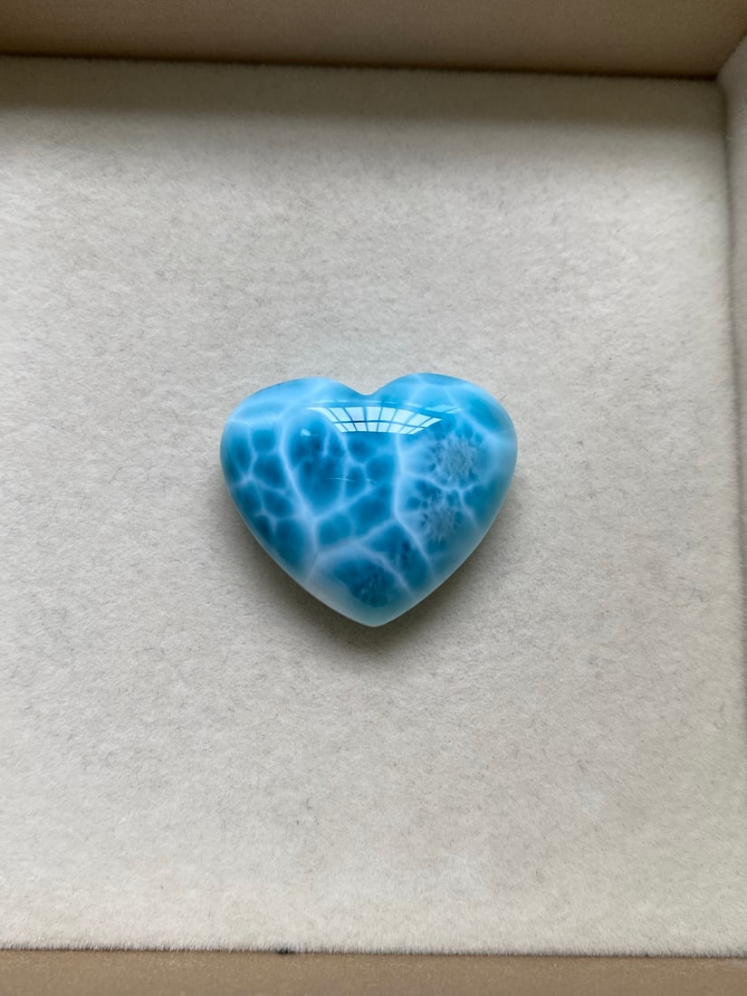 Natural Dominican Republic icy type agatized stone heart pendant - 2