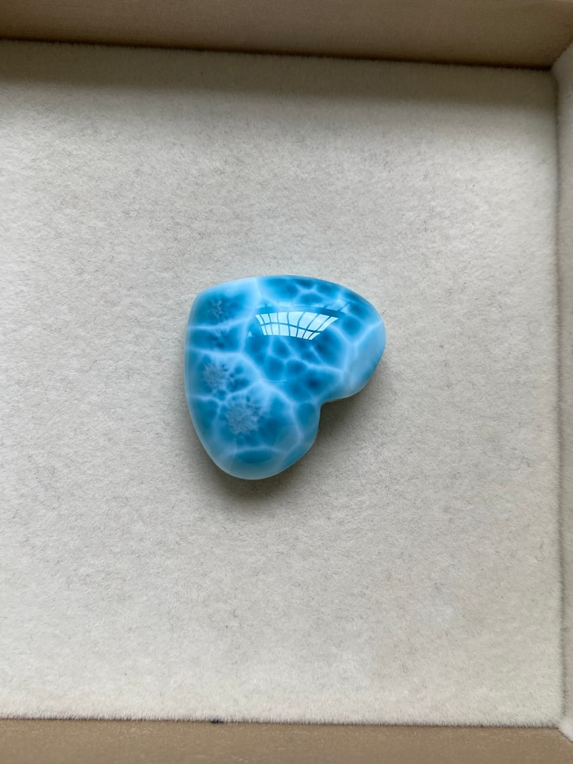 Natural Dominican Republic icy type agatized stone heart pendant - 4