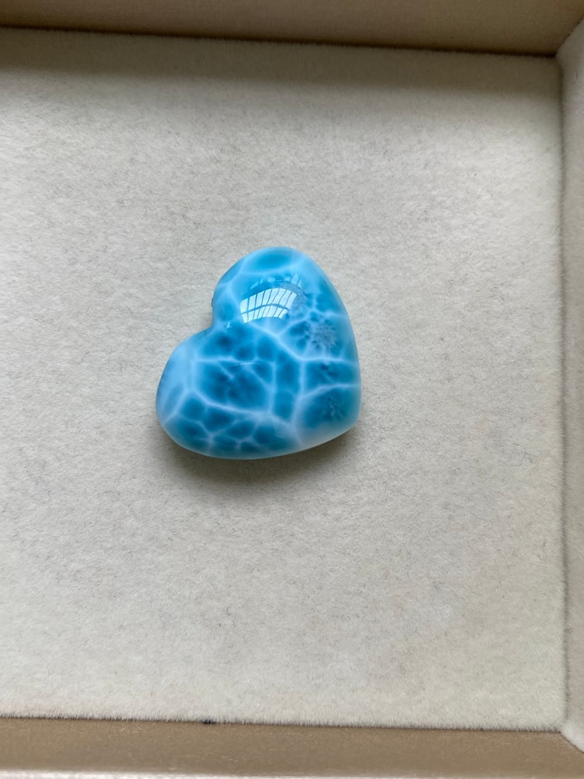 Natural Dominican Republic icy type agatized stone heart pendant - 7