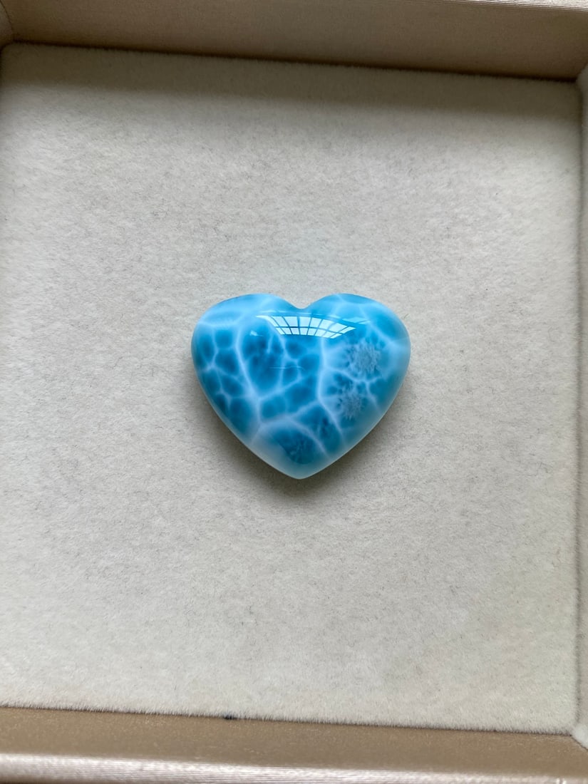 Natural Dominican Republic icy type agatized stone heart pendant - 8