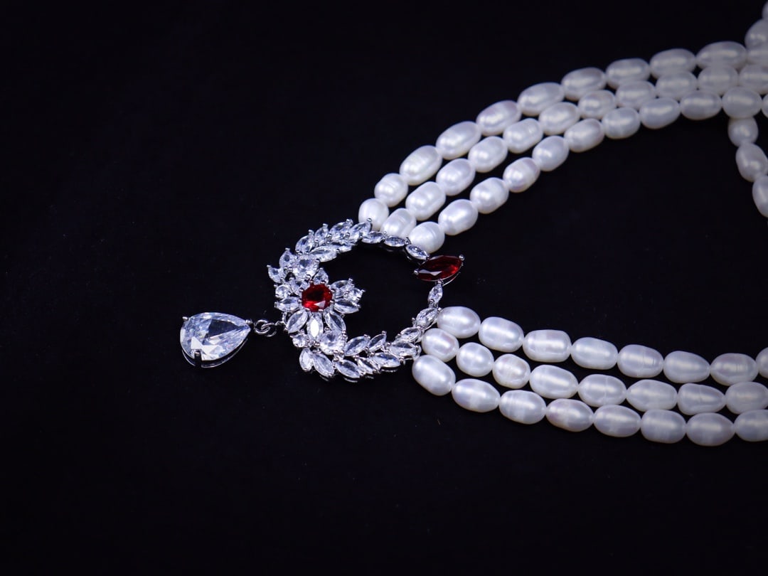 A multi-layered floral wreath necklace, handmade with natural white pearls, pearls about 6-7mm, - 3