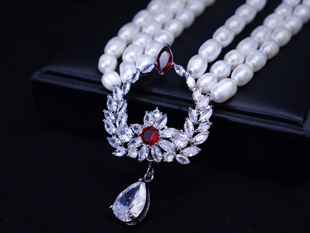 A multi-layered floral wreath necklace, handmade with natural white pearls, pearls about 6-7mm, - 9