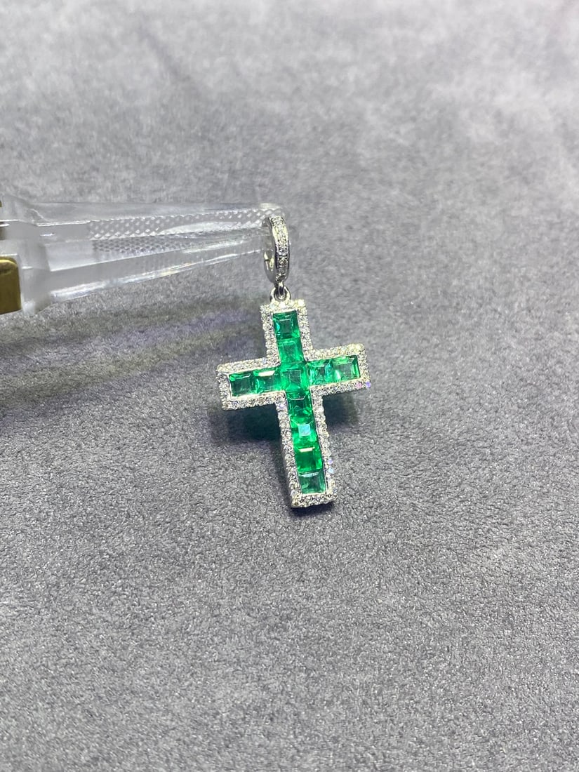 18K Natural Emerald Pendant - 7