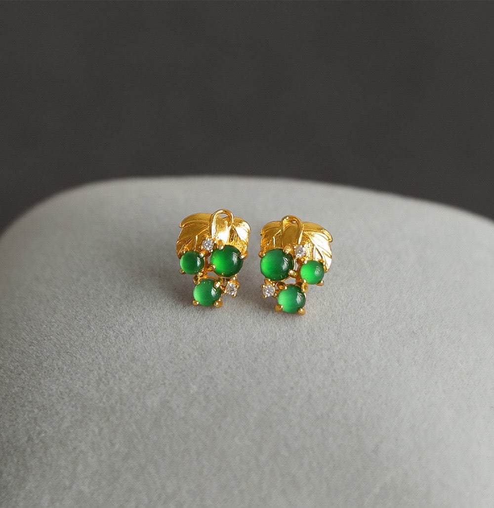 Natural A-grade jadeite grape earrings. (1 of 9)