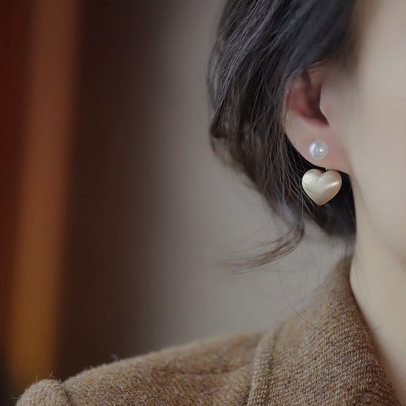 18K gold heart-shaped pearl stud earrings - 8