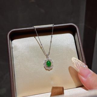 Natural jadeite lace-edged pendant - 2