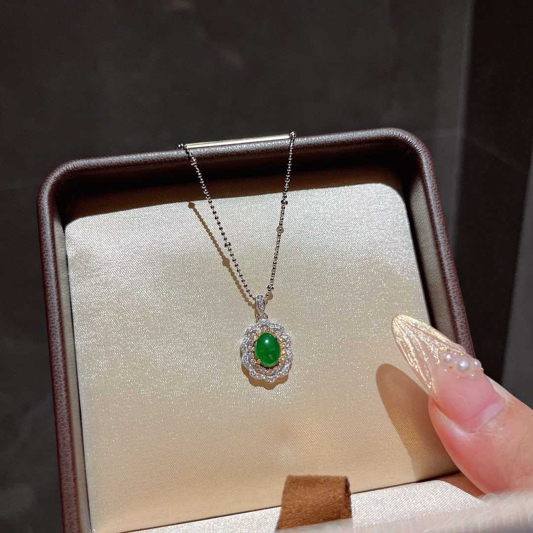 Natural jadeite lace-edged pendant - 3