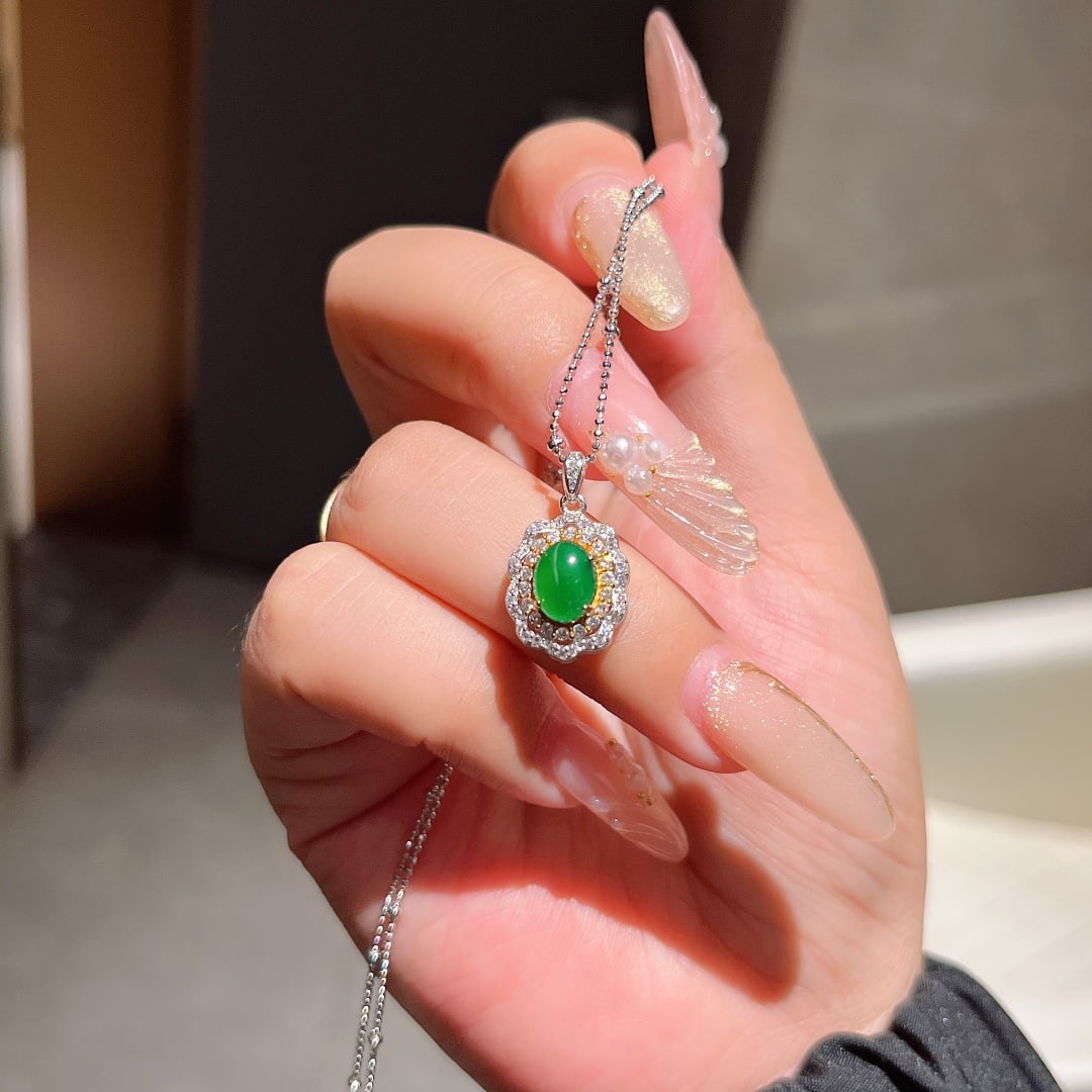 Natural jadeite lace-edged pendant - 5