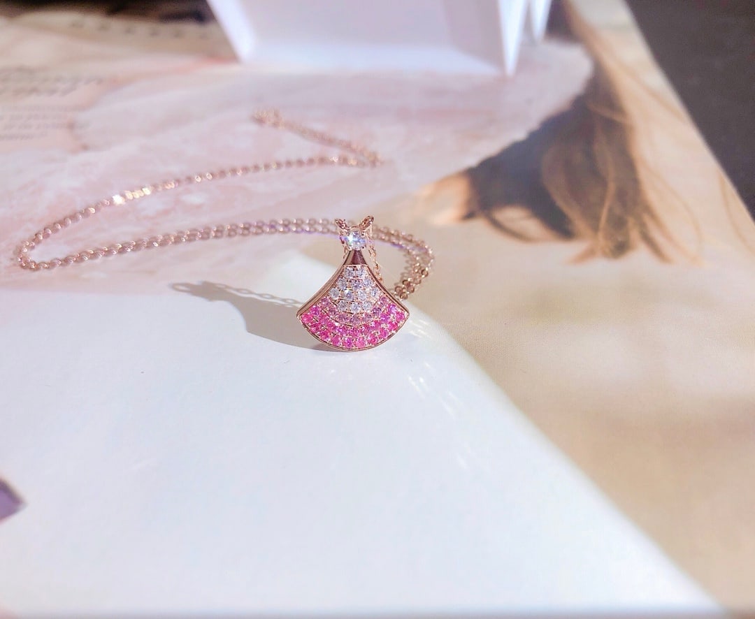 18k gold fashionable little dress pendant necklace, diamonds and pink gemstone total 0.50ct - 2