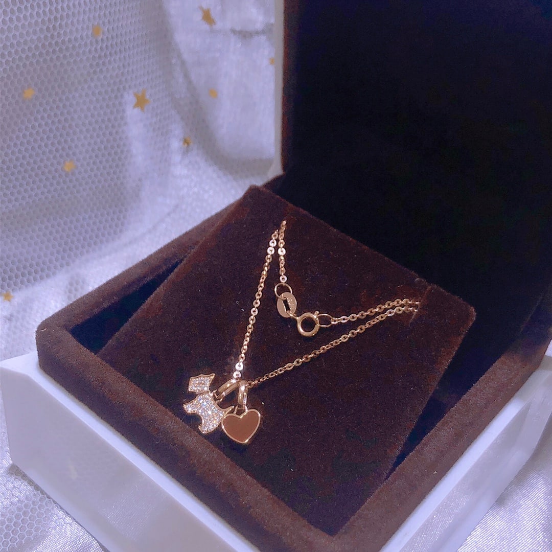 18k Gold Diamond Red Agate Collarbone Chain Necklace: Title: 18k Gold Diamond Red Agate Collarbone Chain Necklace Description: 18K Gold Diamond Red Agate Collar Necklace Reserve: $900.00 Shipping:Domestic: Shipping rates are determined by