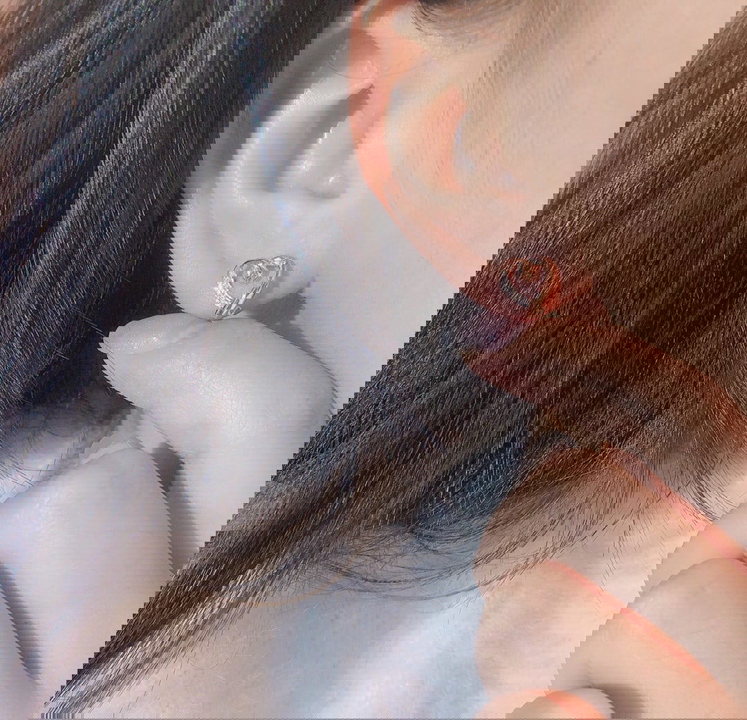 Heart-Shaped Diamond Stud Earrings - 3