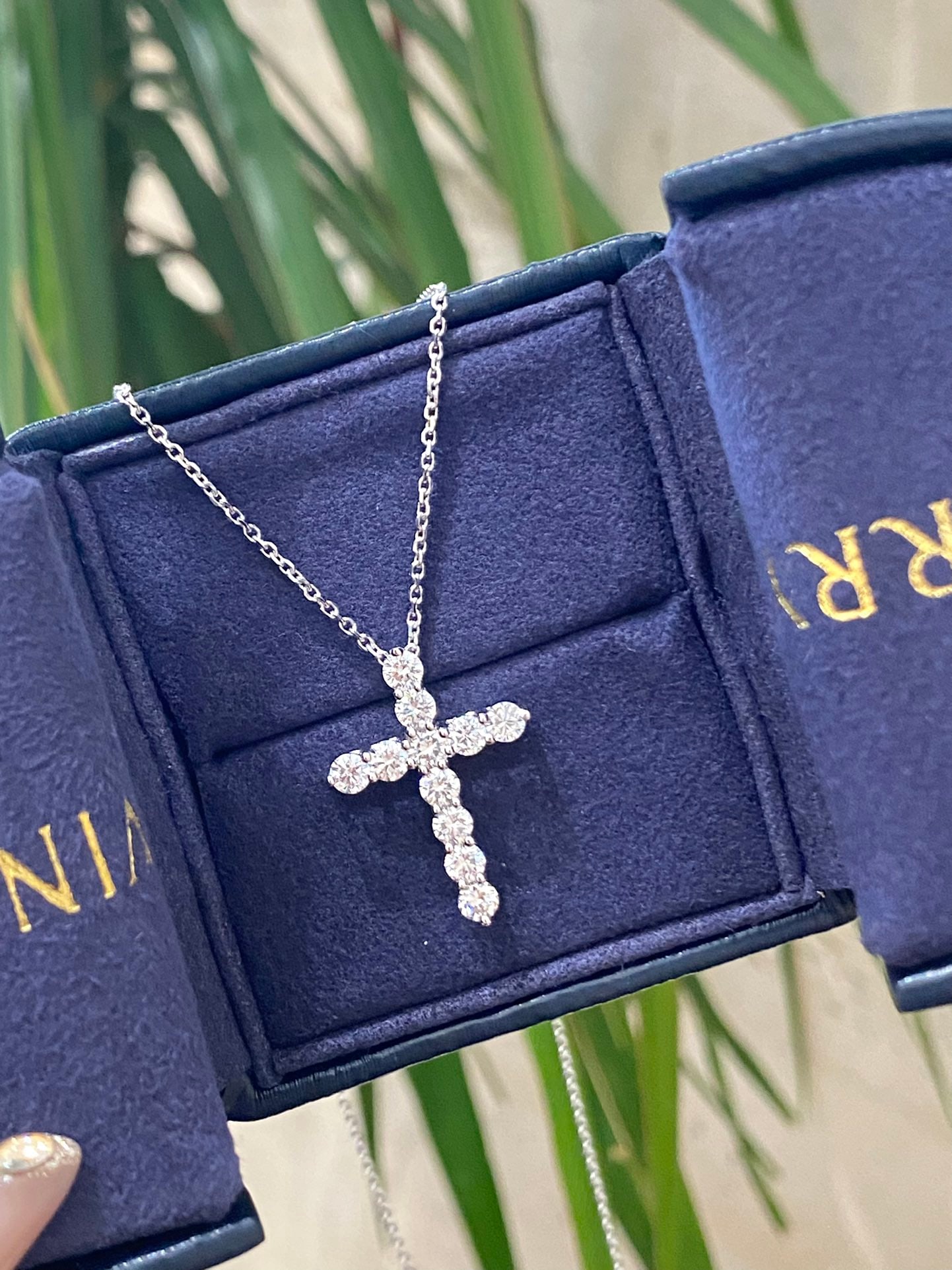 Pt950 Cultured Diamond Cross Necklace: Title: Pt950 Cultured Diamond Cross Necklace Description: Pt950 Cultured Diamond Cross Necklace Reserve: $1,300.00 Shipping:Domestic: Shipping rates are determined by destinationInternational: