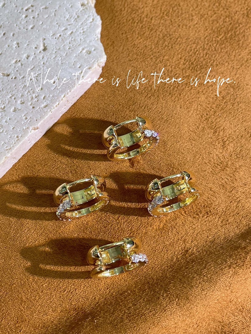 18k Natural Diamond Stud Earrings - 4