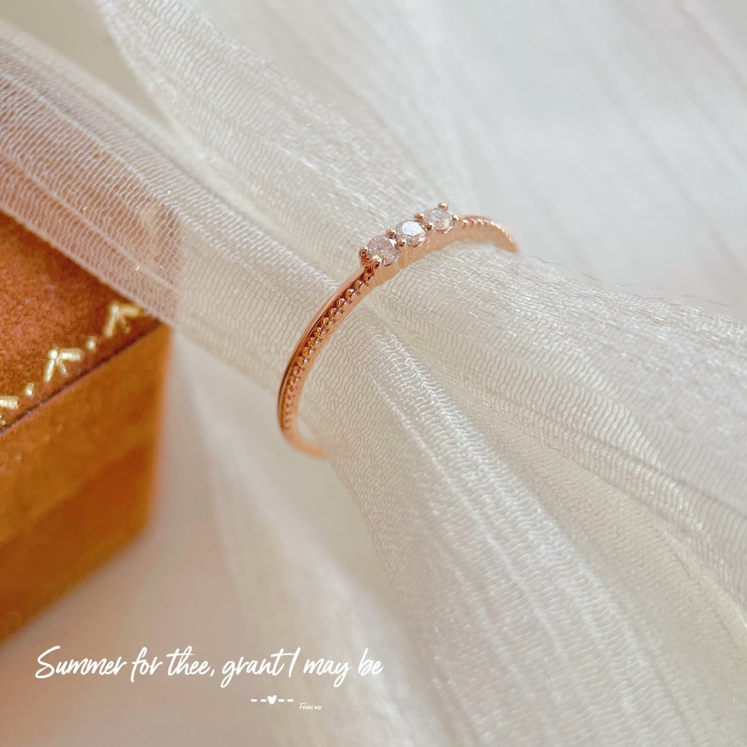 18k Diamond Luxurious Ring - 4