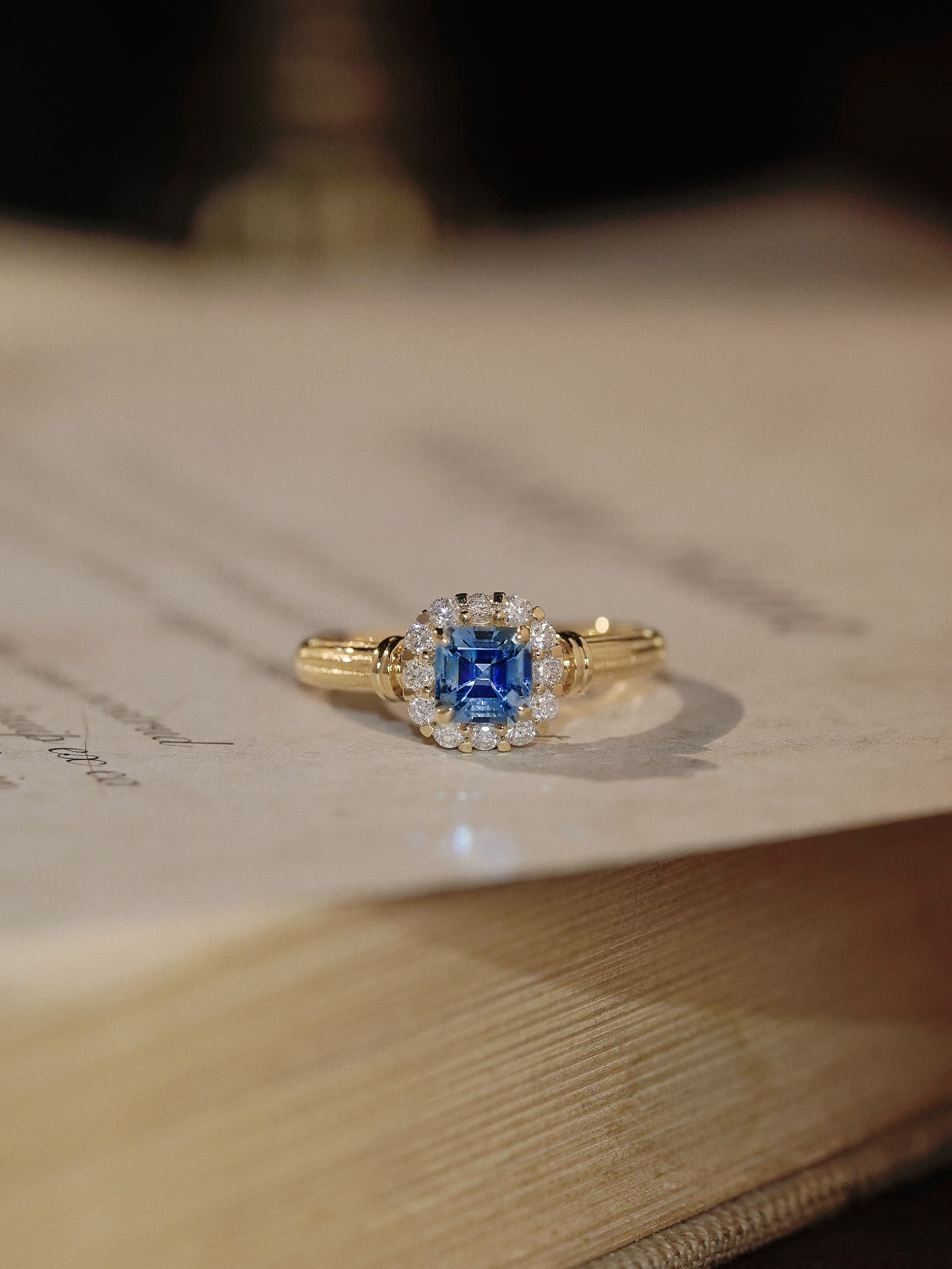 18k Diamond Aquamarine Ring - 7