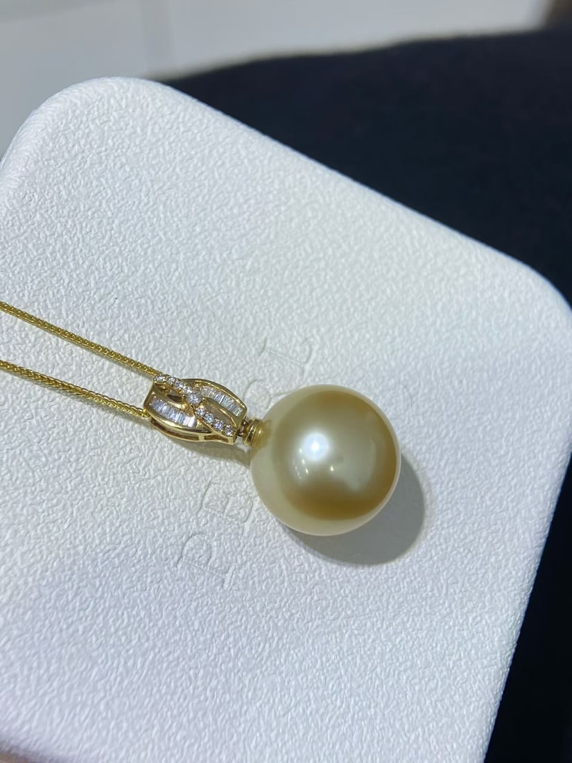 18k Gold Pearl Pendant - 3
