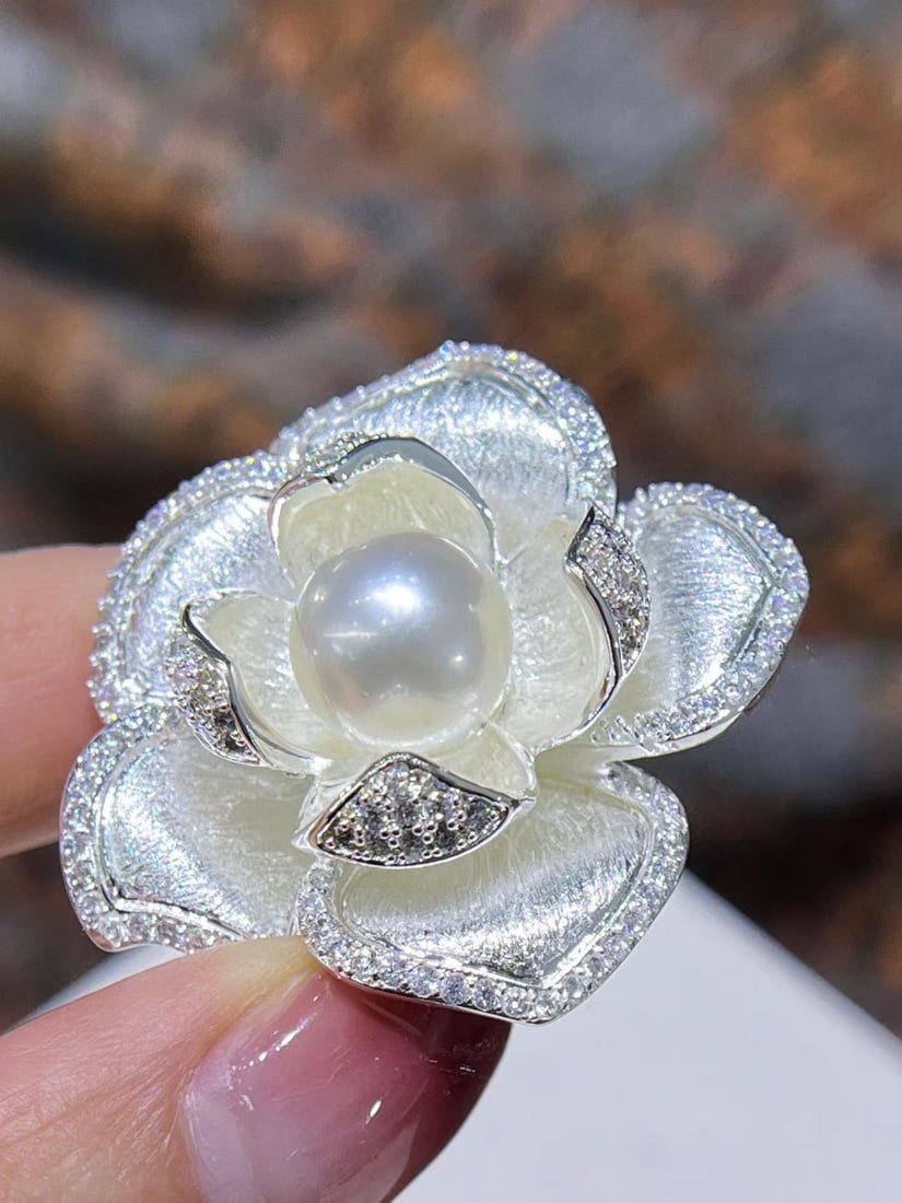 Natural Seawater Australian White 10-11mm Brooch - 3