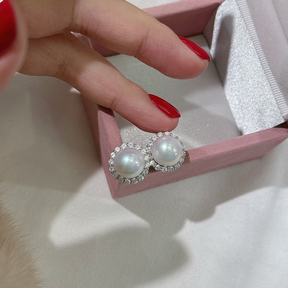 10-11mm Aurora White Edison Sunflower Earrings - 3