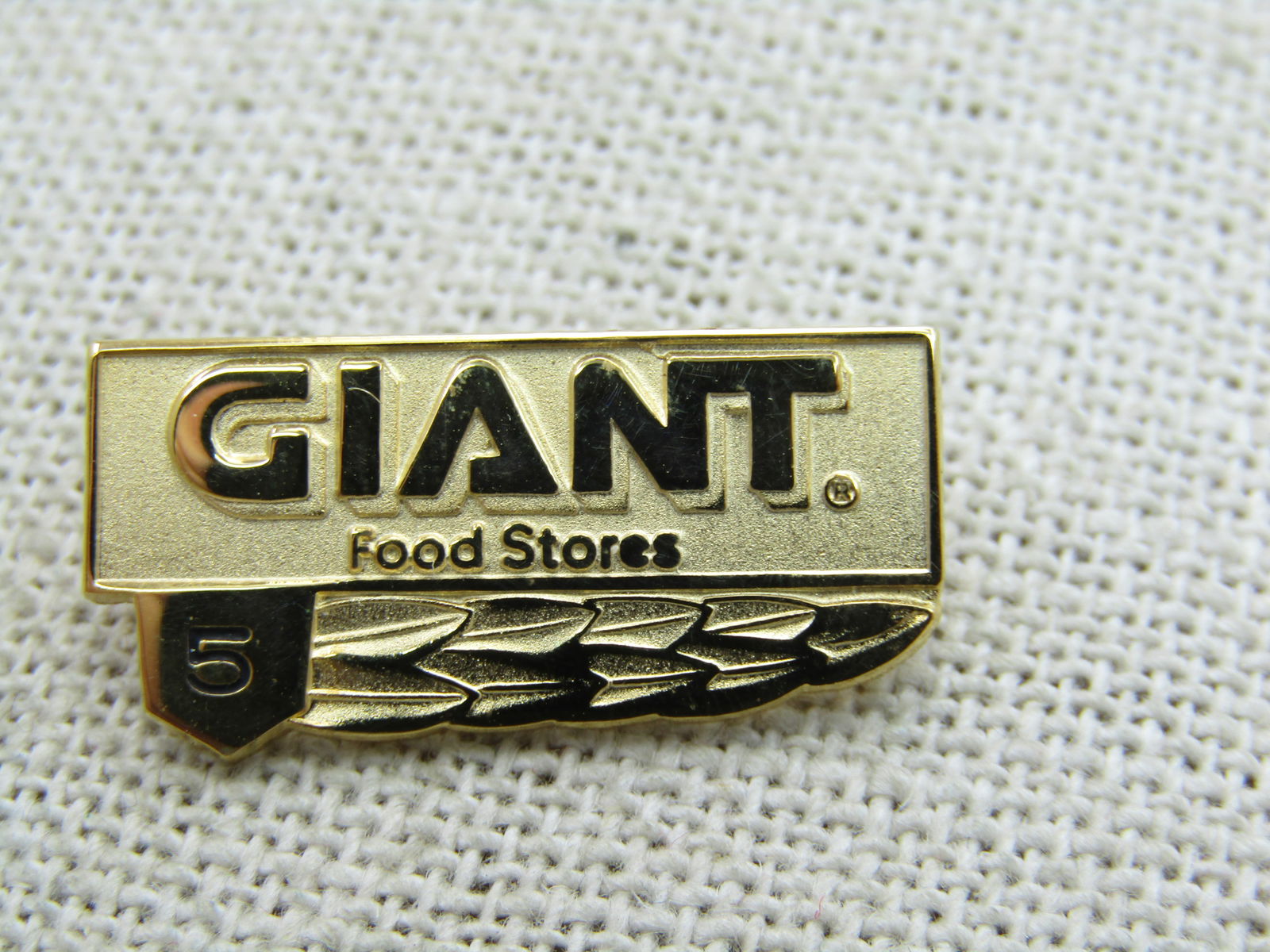 Vintage 10kt G.F. Giant 5 Yr. Anniversary Pin, Signed Tharpe - 3