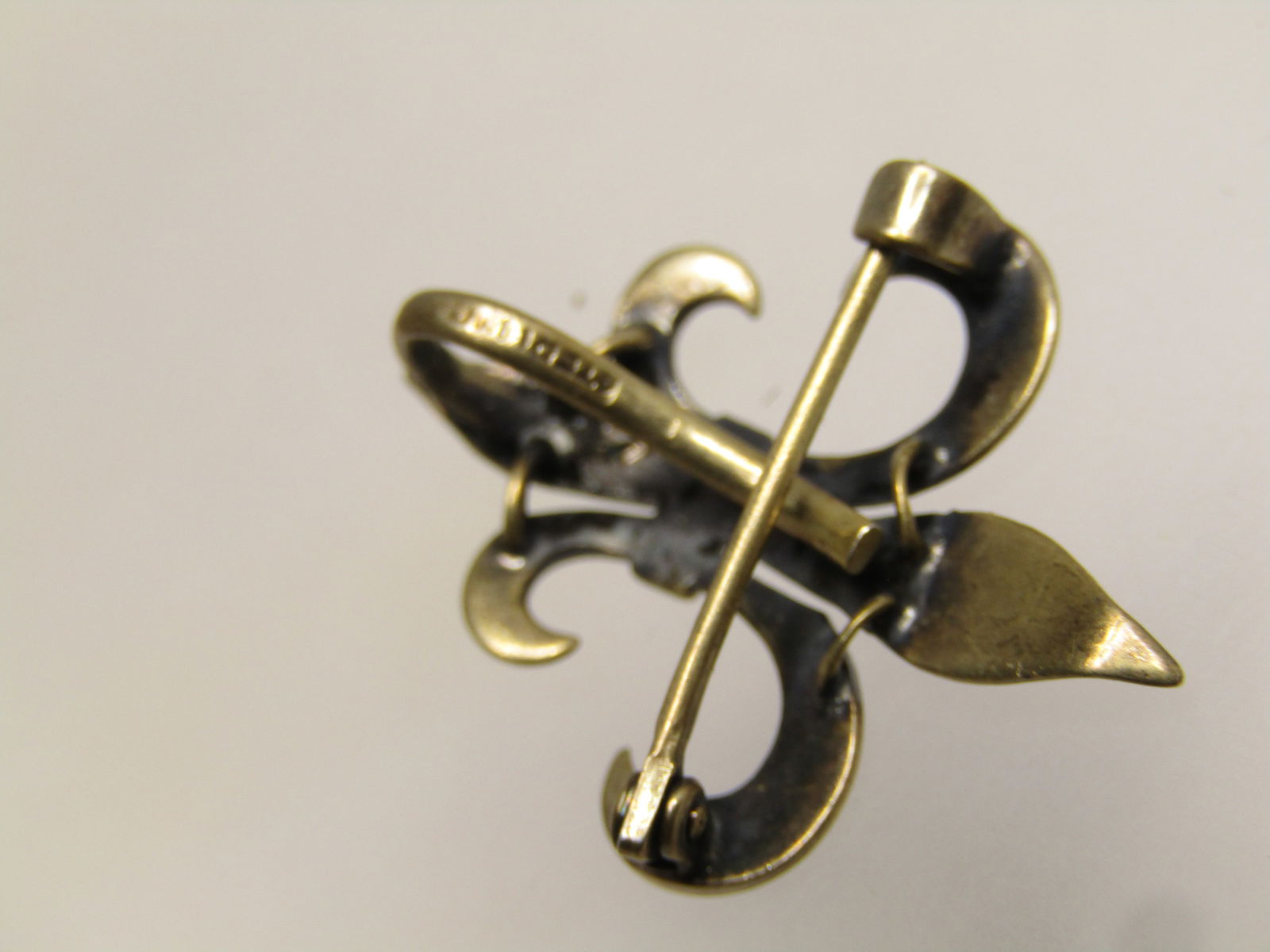 Vintage Sterling Vermeil Fleur-de-Lis Pocket Watch Brooch, C-Clasp, 1920's-1930's - 5