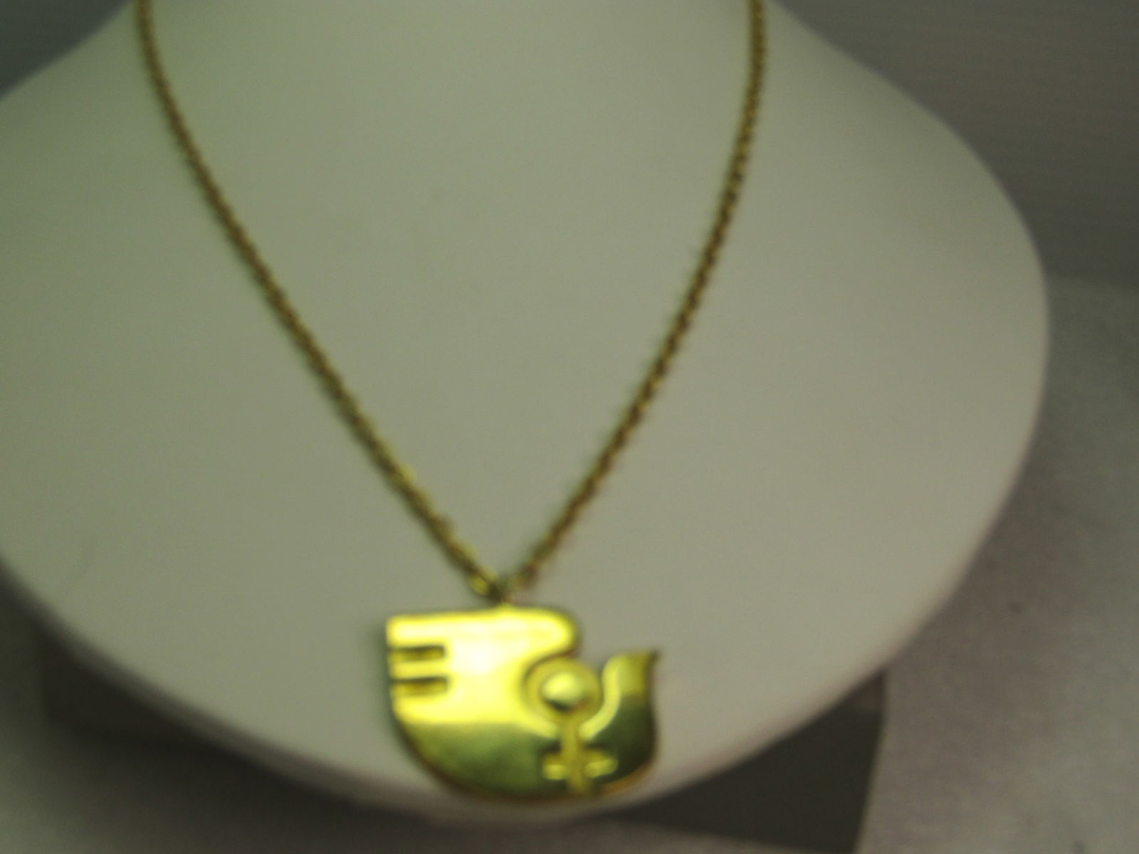 Vintage Sterling Vermeil 1975 U.N. Equality N.O.W. Women's Dove Necklace, 17" - 4