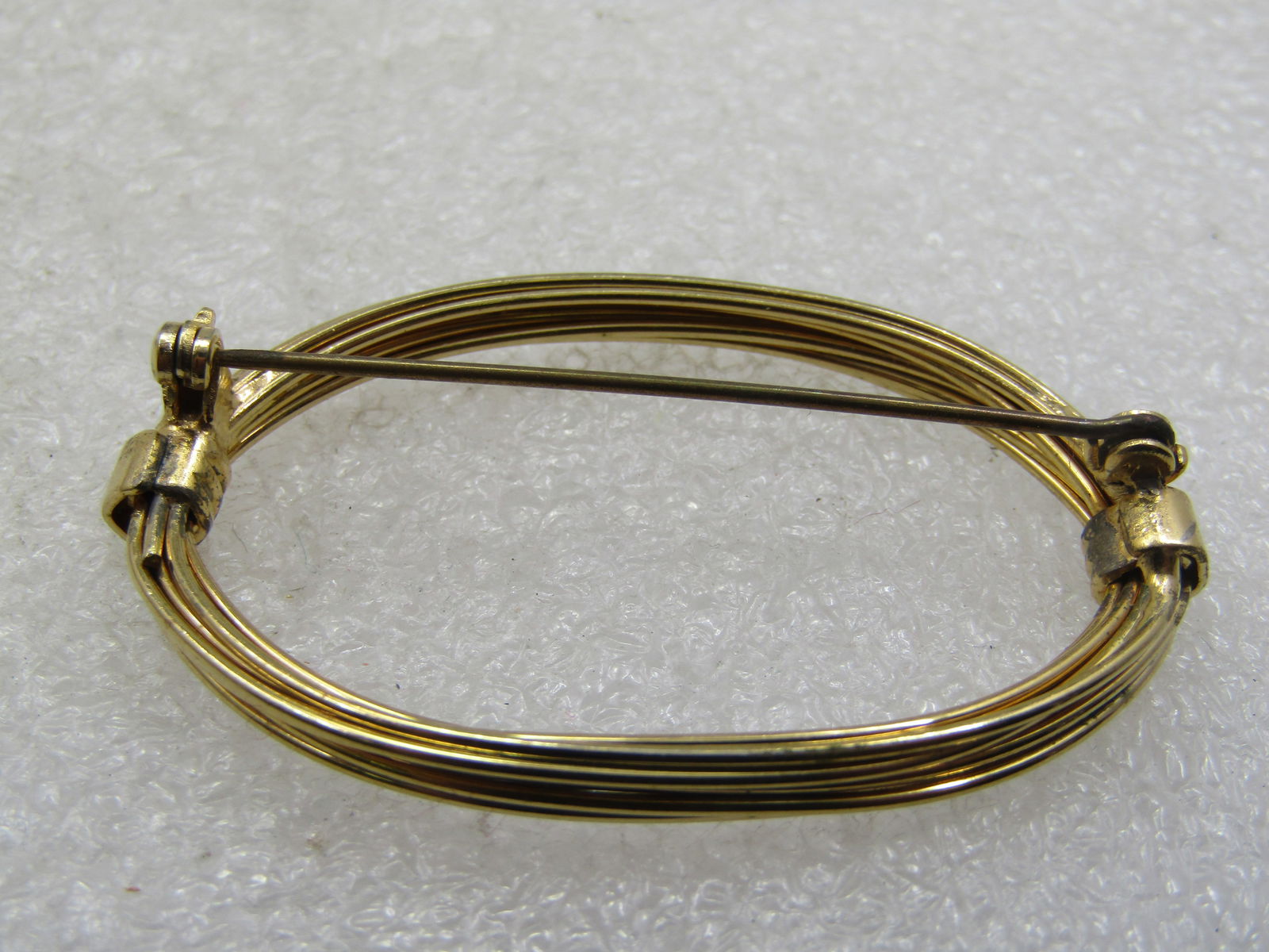 Vintage 10kt G.F. Oval Brooch, Multi Wire Strands. 1-7/8" - 5